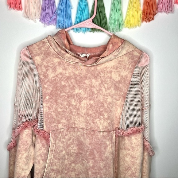 Bibi Pink Fishnet Accent Batwing Fringe Contemporary Pullover Sweatshirt Medium - Picture 3 of 15